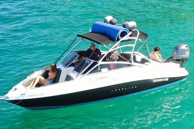 Small boat rental in cabo - Yamaha 28ft. - El Arco and Land’s End in the first hour
