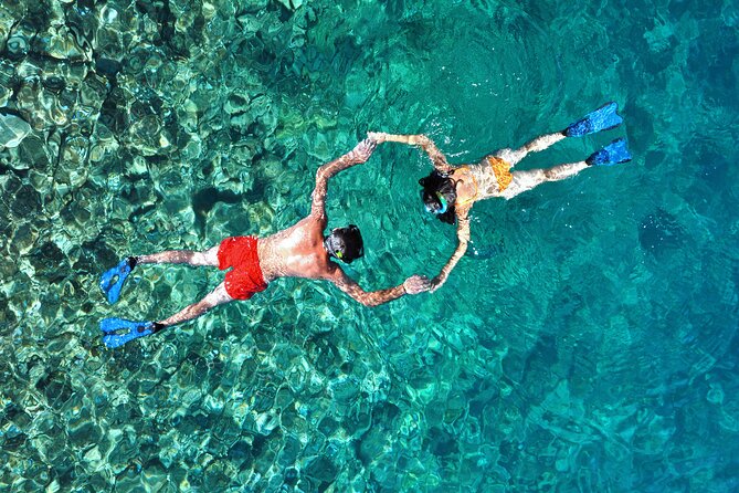 Small-Group Snorkel Adventure in San Jose del Cabo - A small boat with a good chance of personal attention