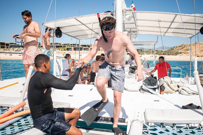 Snorkel Cruise in Los Cabos - The open bar and the party mood