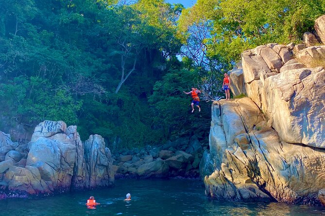 Snorkeling at Los Arcos 5 islands Hidden Beach and Cliff Jumping - Practical details that make the day easier