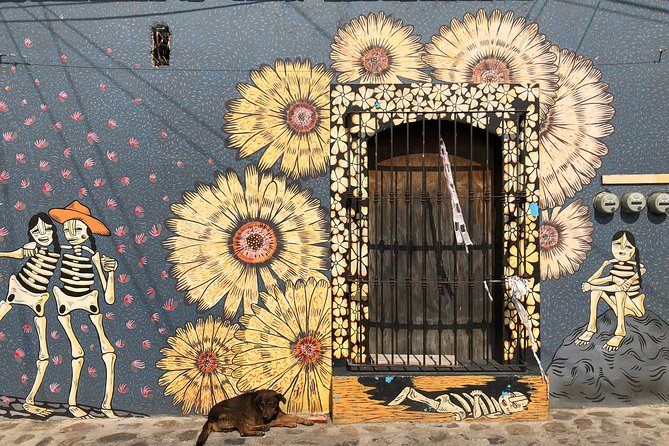 Street Art Bike Ride - Riding through three neighborhoods
