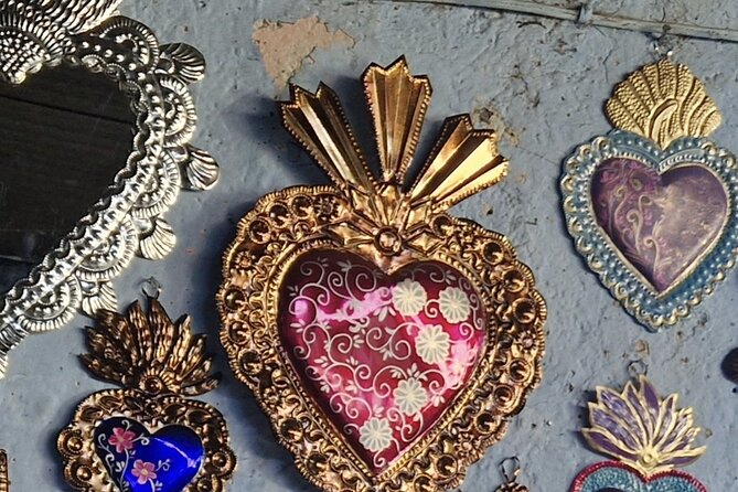 Street Art Tour With An Artist in Oaxaca - Why Oaxaca street art deserves a closer look