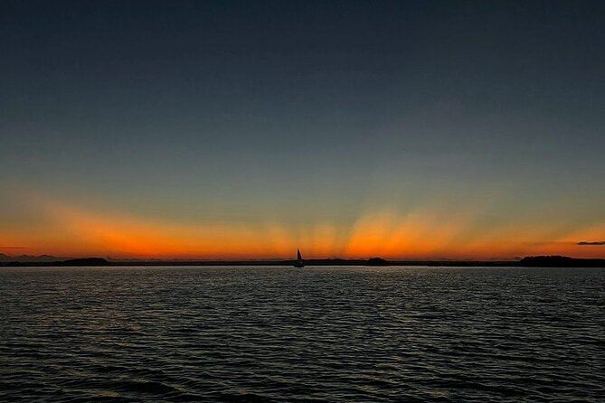 Sunrise on Paddleboard with breakfast in the lagoon of 7 colors - Paddling across the Seven Colors Lagoon