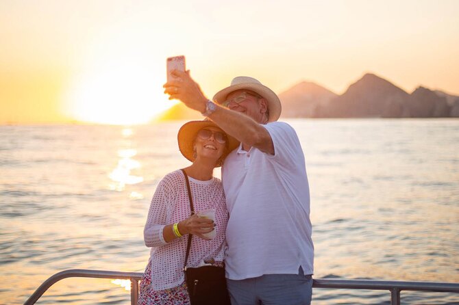 Sunset Cruise in Los Cabos with Jazz and Wine - Why this Cabo sunset cruise works