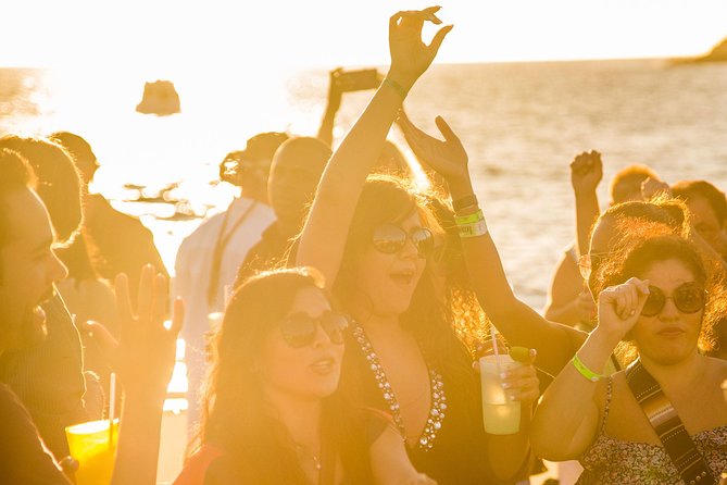 Sunset Fajitas Cruise in Los Cabos - One hour of sunset from the open-air deck
