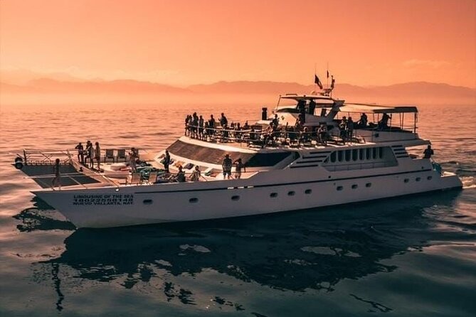 Sunsets and Whales Mega Yachts ALL INCLUSIVE: Puerto Vallarta - Boarding at the port requires patience