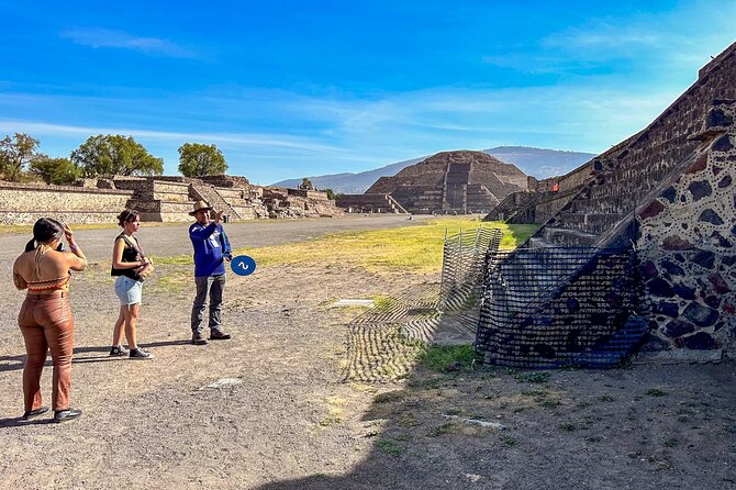 Teotihuacan Early Access Guided Tour with optional Lunch - Transport, group size, and meeting point details