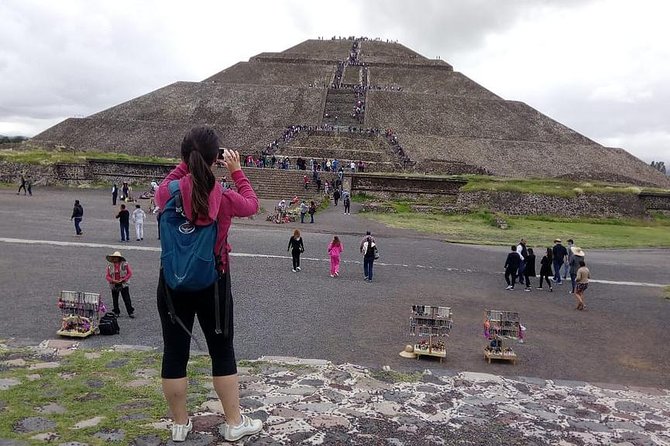 Teotihuacán Full Day Tour from Mexico City - Meeting the team at Teotihuacán en Bici