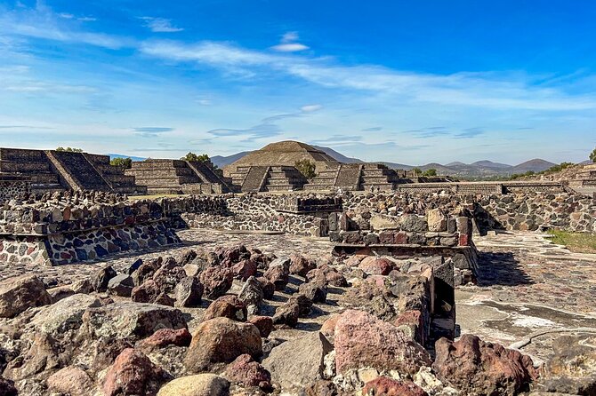Teotihuacan, Guadalupe Shrine & Tlatelolco Day Tour with Lunch - The Guide Can Make or Break the Day