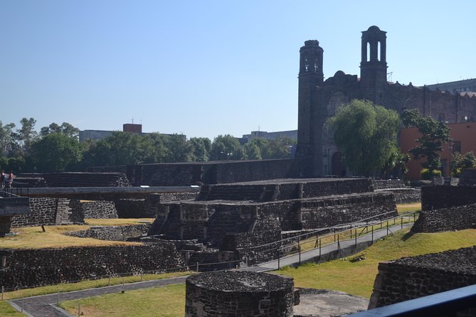 Teotihuacan & Guadalupe Shrine + Xochimilco, Coyoacán & Frida Kahlo Combo Tour - Meals, Shopping, and What to Pack