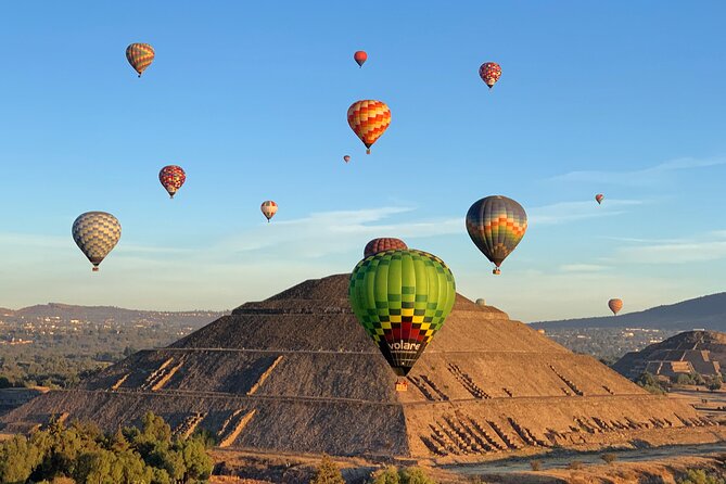 Teotihuacan Hot Air Balloon Flight from Mexico City / Volare - The pre-dawn start from Mexico City
