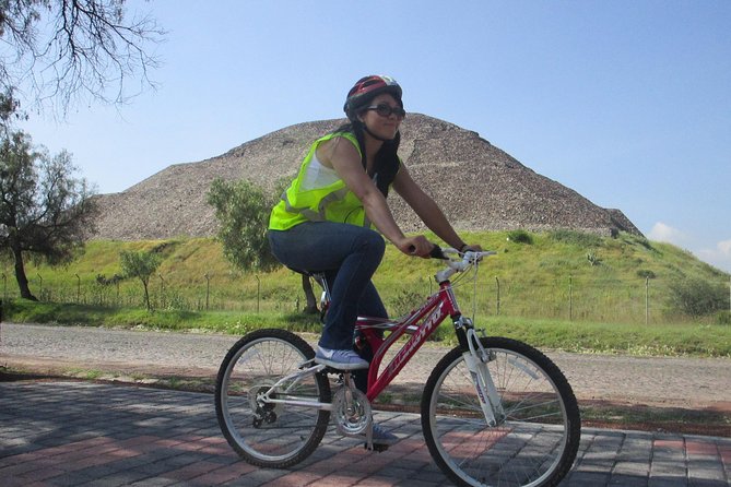 Teotihuacán plus Bike Tour - Inside a pre-Hispanic cave observatory