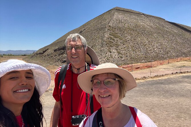 Teotihuacan Pyramids Morning Tour With Me, Angela! - A local restaurant stop after the ruins
