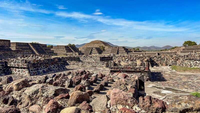 Teotihuacan Pyramids: Skip-the-Line Ticket - Searching for traces of the people who lived here