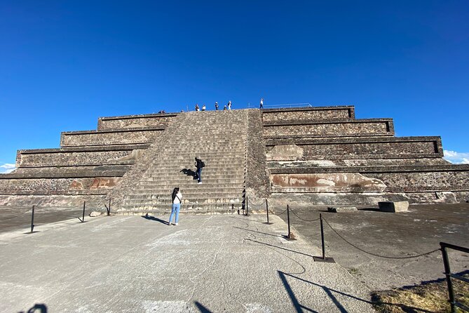 Teotihuacan Pyramids VIP Tour without Commercial Stops - Entering the Archaeological Zone