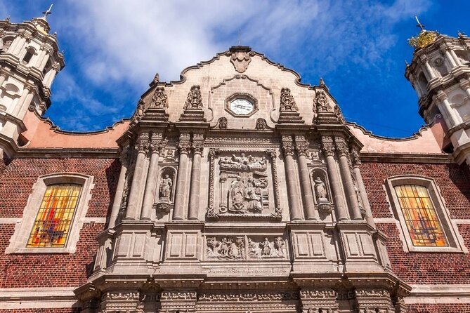 Teotihuacan, Shrine of Guadalupe & Tlatelolco - The Basilica of Guadalupe and Juan Diego