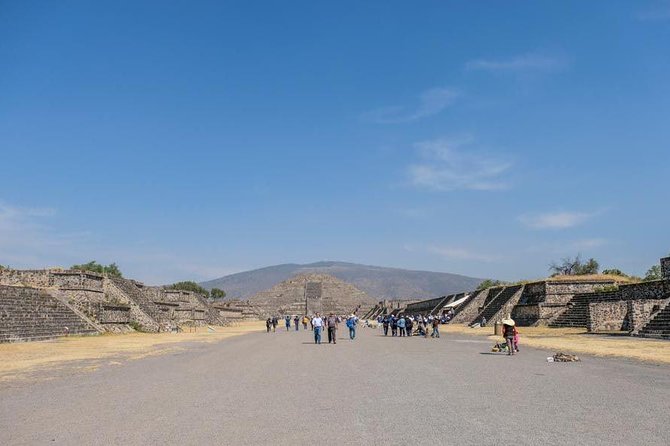 Teotihuacan, Shrine of Guadalupe & Tlatelolco Day Tour - Three sides of Mexico City in one day