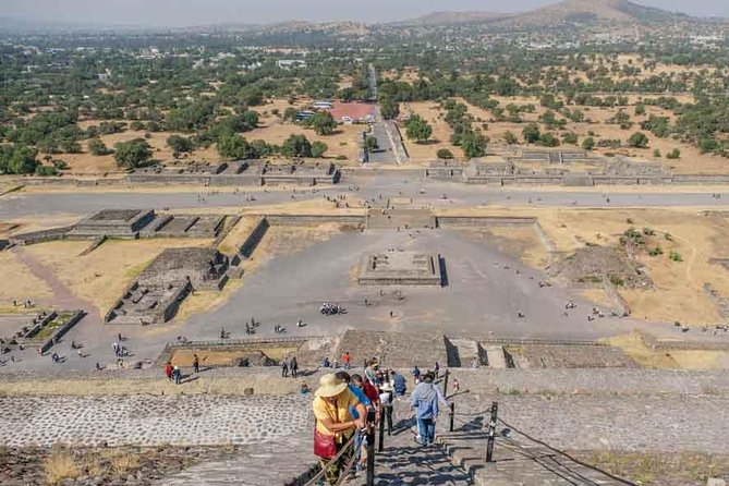 Teotihuacan, Shrine of Guadalupe & Tlatelolco Day Tour - The Basilica of Guadalupe and Mexico’s living faith
