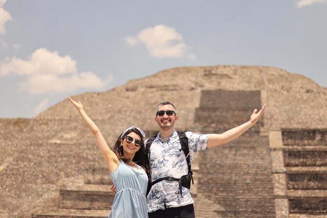 Teotihuacan Tour from Mexico City - Pickup at El Angel and the ride north
