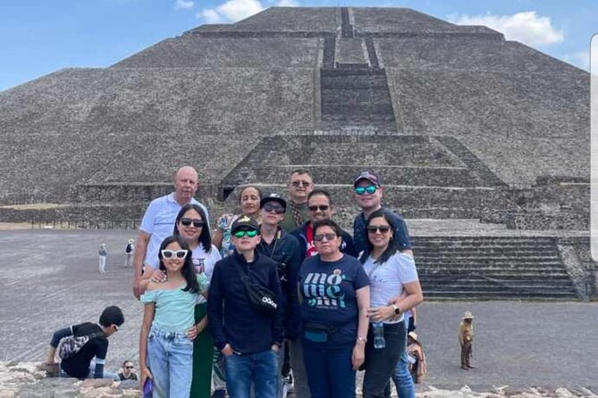 Teotihuacan Tour with Basilica of Guadalupe & Tlatelolco - Getting out of Mexico City by 8 a.m.