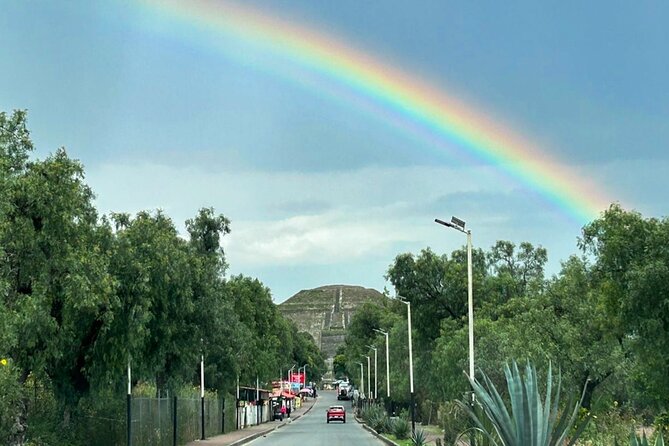 Teotihuacan without obligatory stops. No shops or restaurants. - The Citadel and Temple of Quetzalcoatl