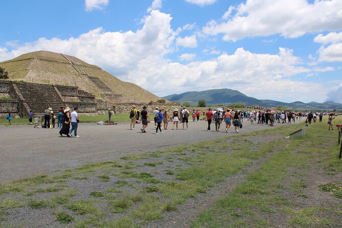 The best tour to Teotihuacán from Mexico City - Lunch at Restaurante Huehueteotl