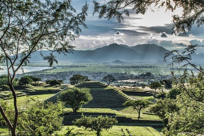 The Fire TOUR - Pyramids, Volcanoes, Agaves & Tequila - Why this Guadalajara day trip works