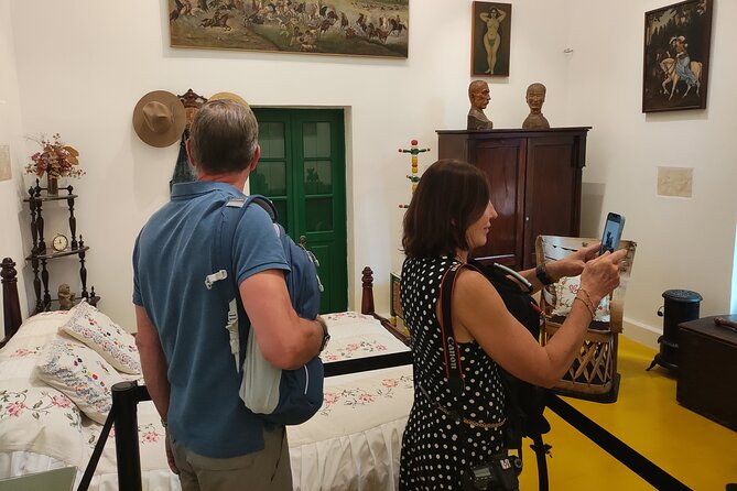 Ticket Museum Frida Kahlo and tasting in Coyoacan Market - Who should book this Coyoacán and Casa Azul tour?