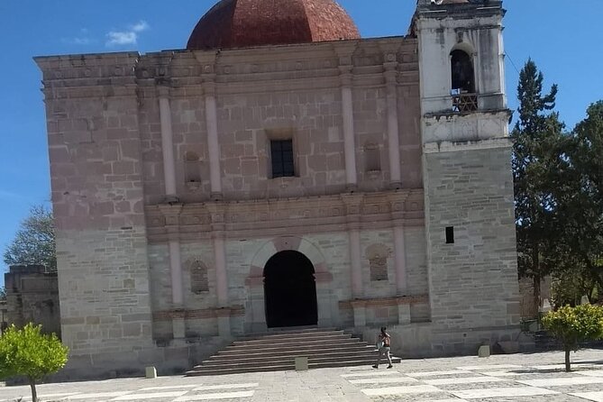 Tour Boil the "classic" water - Mitla: Zapotec stonework and the City of the Dead