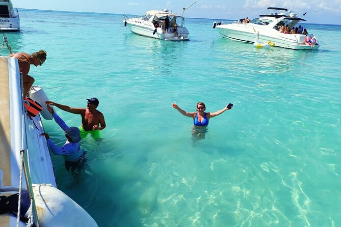 Tour Isla Mujeres Premium - Leaving Playa Tortugas for Isla Mujeres