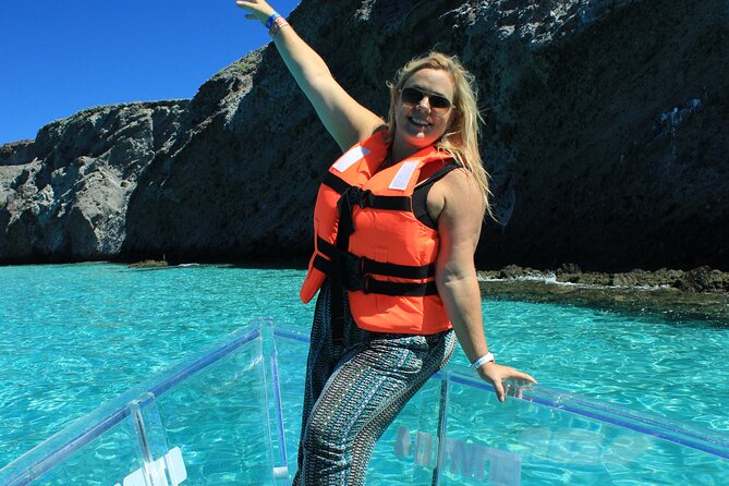 Tour to Arch in the only Clear Boat in Cabo Cruise Hotel PICKUP! - The photo question deserves a clear answer