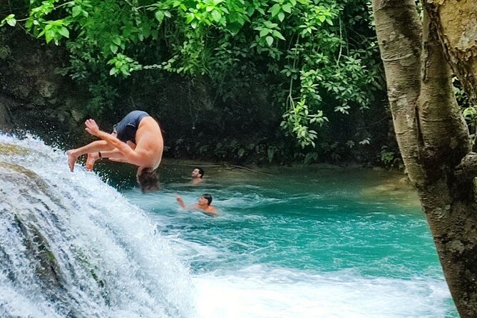 Tour to Copalitilla Magical Waterfalls from Huatulco with admission included - Coffee, Mezcal, Cocoa, and the Sales Stop