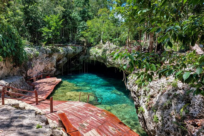 Tour to Tulum and cenote with swimming with turtles from Riviera Maya - One long day from Playa del Carmen to Tulum