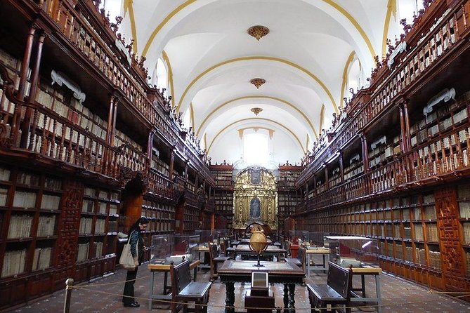 Town walking tour of the city - El Parián: crafts and a natural finish