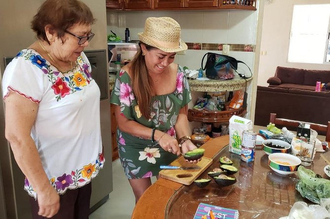 Traditional Family Kitchen in Cozumel - From market ingredients to a private family kitchen