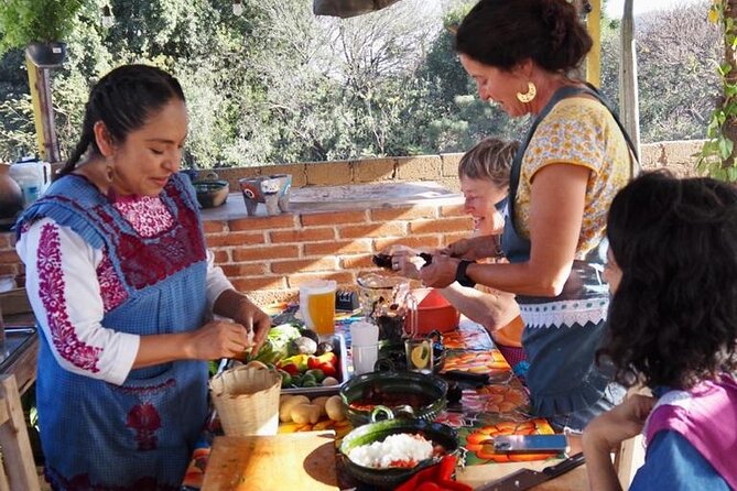 Traditional Oaxaqueña Cooking with Grandma's Recipes - How authentic is the home setting?