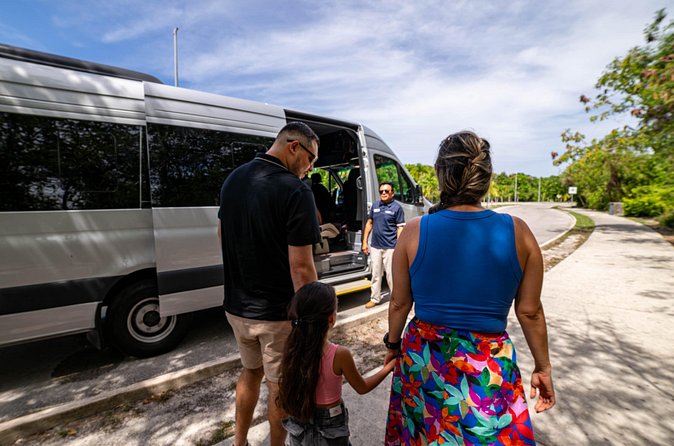 Transporte Privado del aeropuerto de Cancún a Cancún o Riviera - The arrival process, step by step