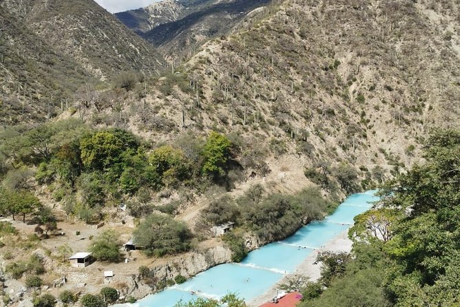 Travel to Tolantongo: Transportation and tickets - The three-and-a-half-hour ride through Hidalgo