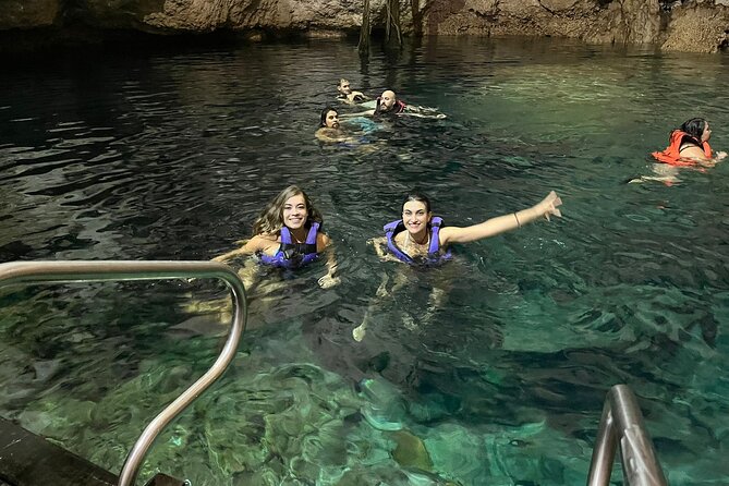 TULUM 4x1 : Archaeological Site, Cenote, 5th Avenue and lunch - Why this Cancun day covers so much