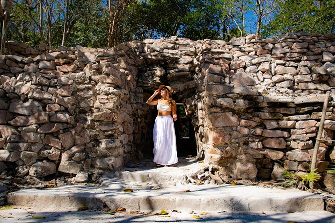 Tulum Guided Tour, Magical Cenote, Lagoon Snorkeling and Beachside Lunch - Tulum ruins and the Caribbean view