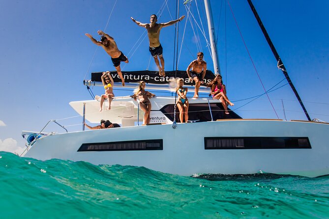 Tulum: Luxury Sail & Snorkel – All Inclusive 34' Catamaran - Snorkeling in calm Caribbean water