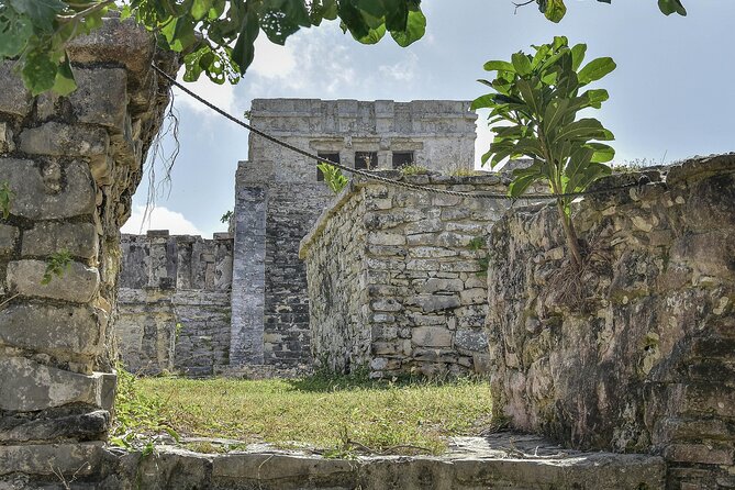 Tulum Ruins, Turtles in Akumal and Cenote tour - Tulum ruins, history with a Caribbean backdrop