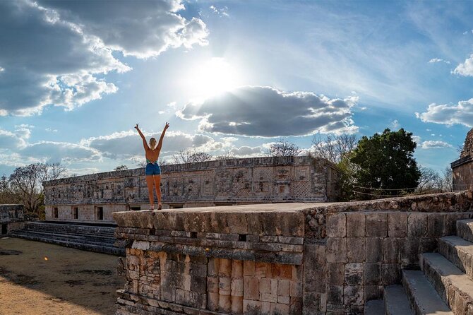 Uxmal, two Amazing Cenotes & Local Food Tour from Mérida - A local lunch stop in Muna