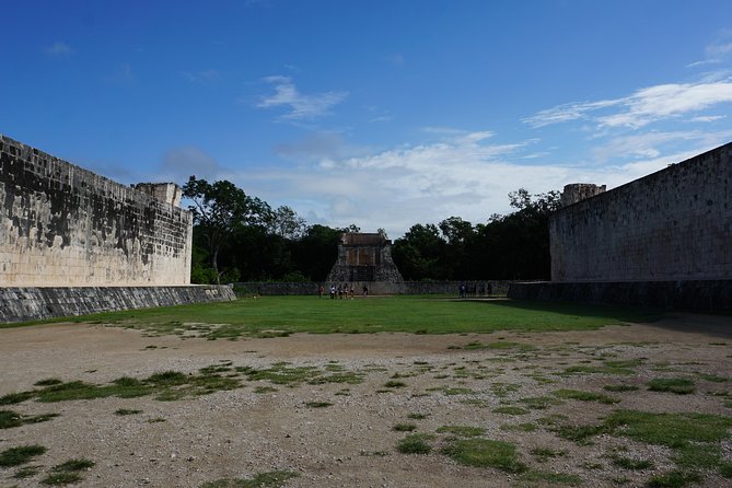 VIP Chichen Itza Private Tour - Luxury Car - Lunch and an hour in Valladolid