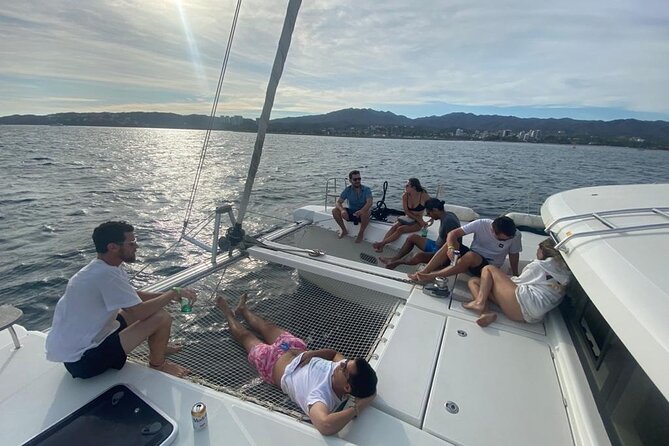 Visit Private Beaches around Puerto Vallarta in a Private Yacht - The private format and who will enjoy it