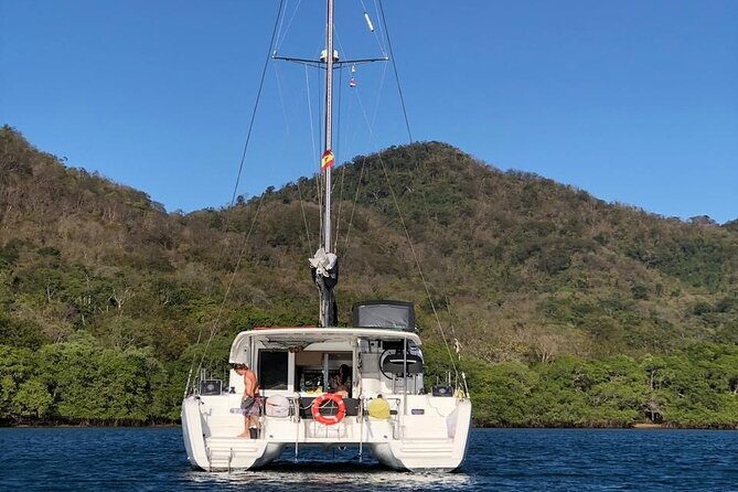 Visit Private Beaches around Puerto Vallarta in a Private Yacht - How this compares with a shared boat outing