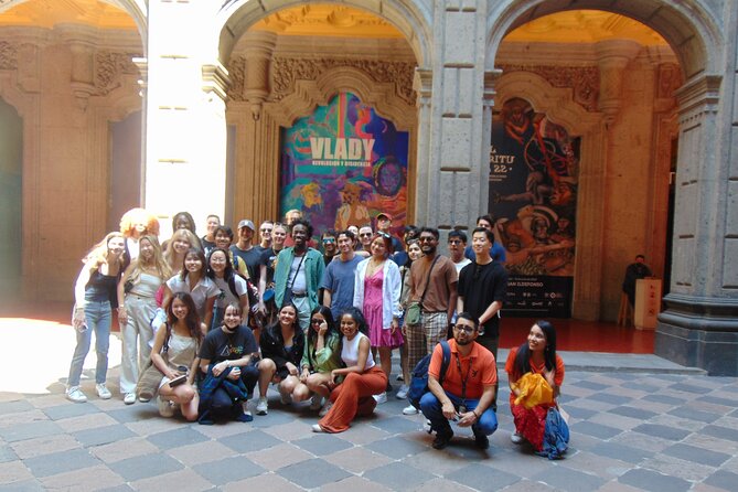 Walking Tour - Impressive murals in Historical Center of Mexico City - What the guides add to the experience