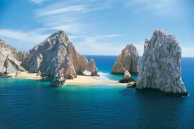 Whale Watching in Cabo: 2-Hour Small Group Tour to The Arch - The one-hour search for whales