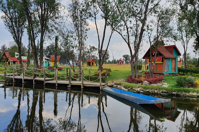 Xochimilco Barco Fiesta Tentacion 18+ with Open Bar and Tacos - The good and the less comfortable parts