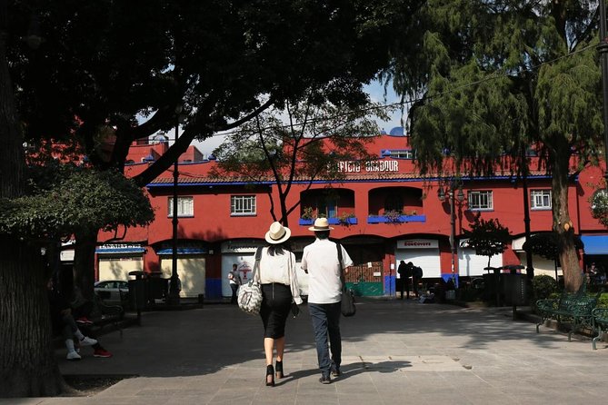 Xochimilco & Coyoacán Private Tour: Canals, Markets & Local Food - Key points at a glance
